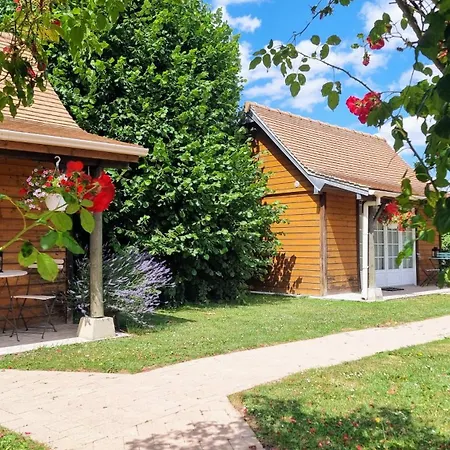 Le Aux Cerfs Bed & Breakfast 3*