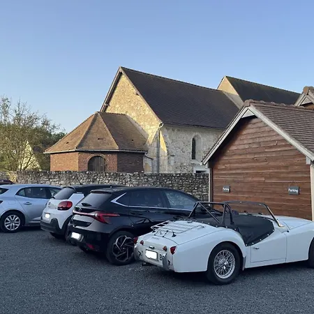 Le Aux Cerfs Bed & Breakfast 3*