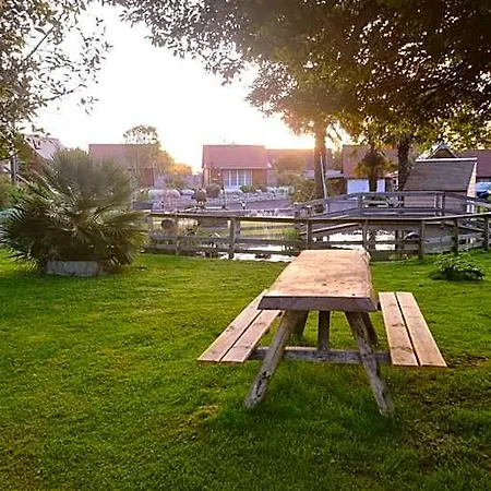 Le Aux Cerfs Bed & Breakfast